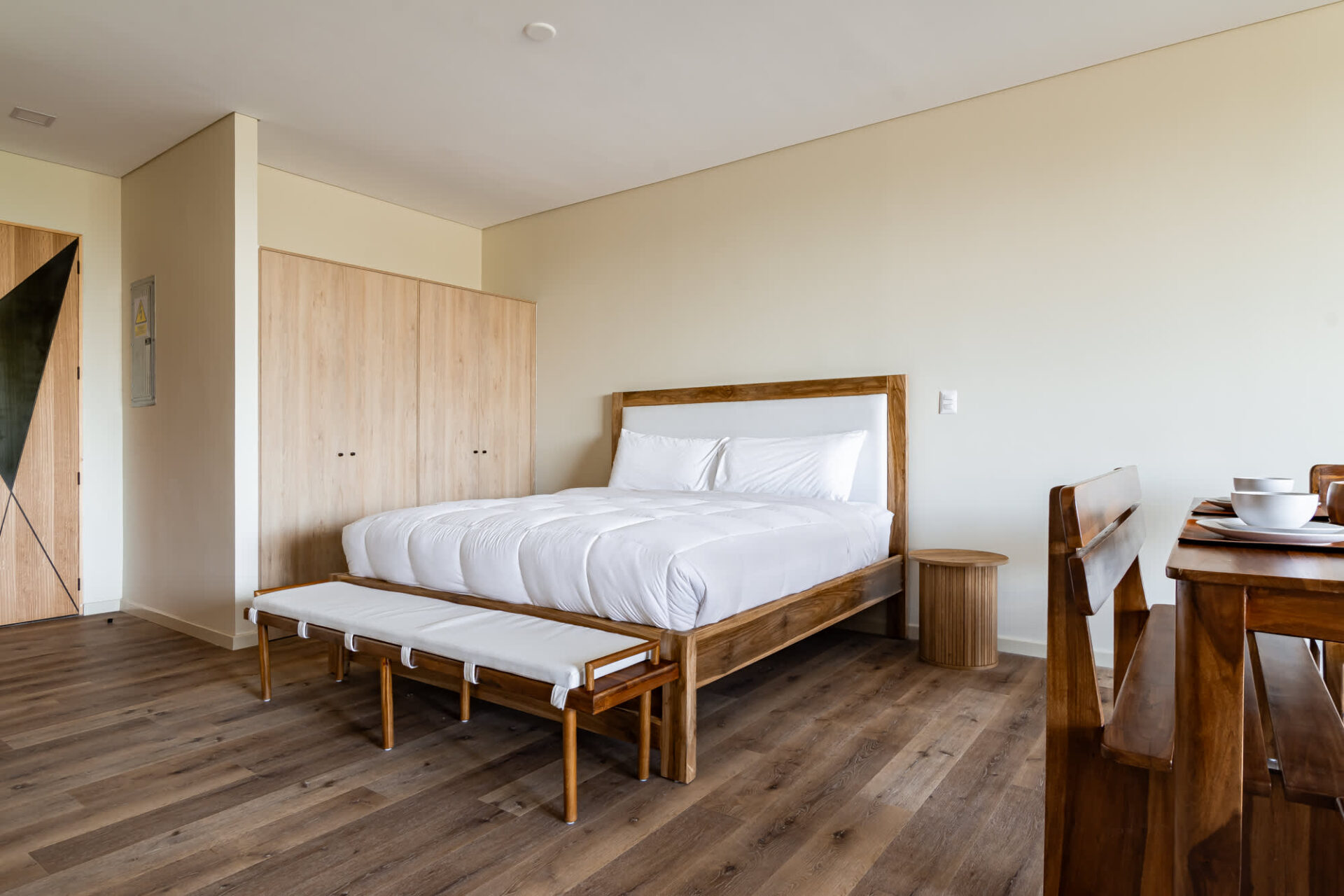 qqvcnfonfcfohwrnum5f